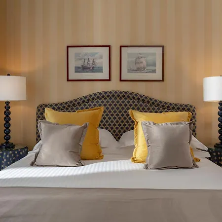Lungomare Otel 4*
