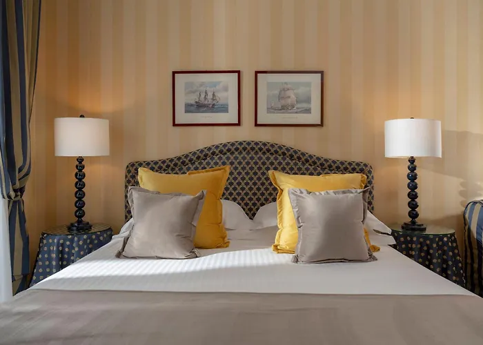 Lungomare Otel 4*